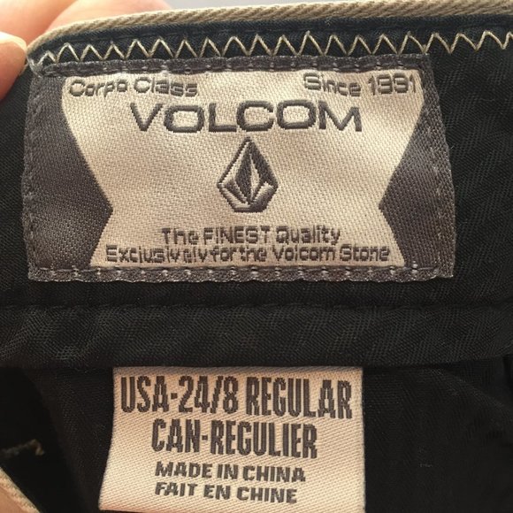 Volcom Corpo Class VMonty khaki shorts size 8R. - Picture 6 of 10